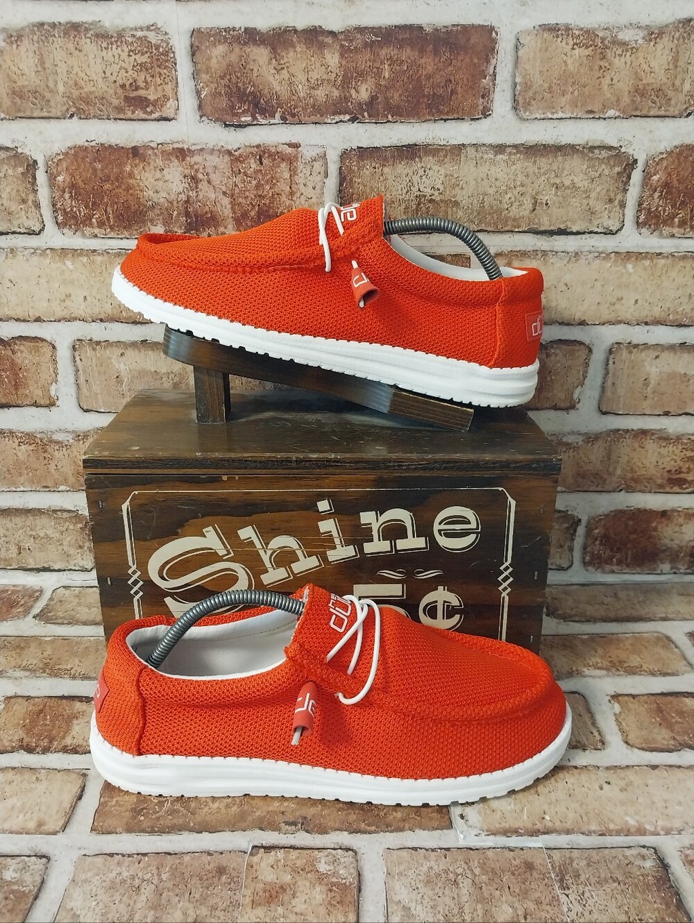 Pre-owned Hey Dude Wally